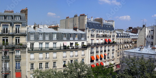 Fotografie rue parisienne ensoleillée, paris xvii