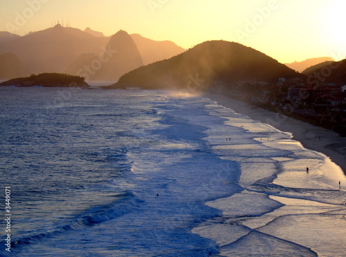 corcovado view from piratininga beach