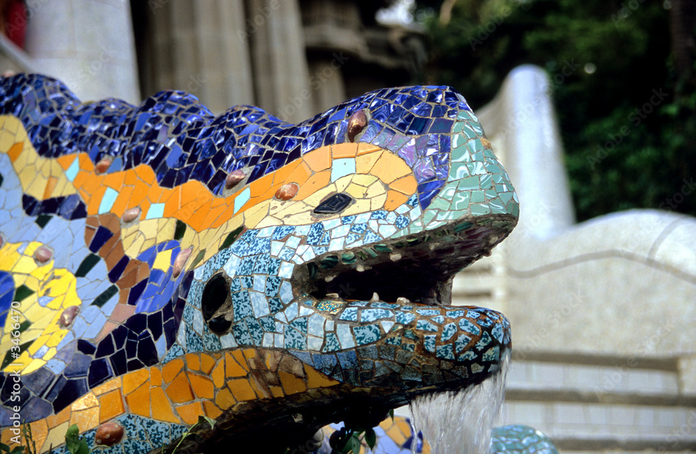 Obraz premium barcelona lizard fountain