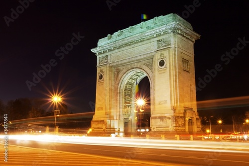 arch light trails
