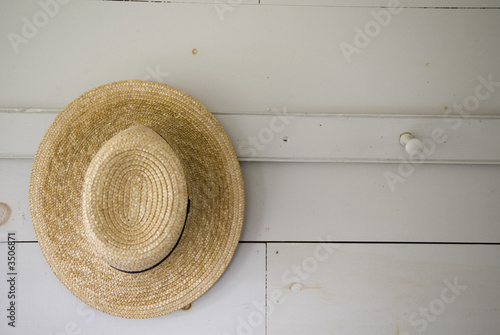 one hat hanging