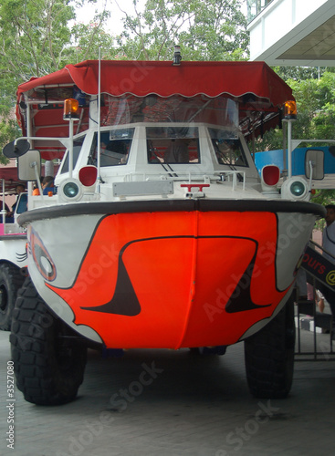 amphibians vehicle