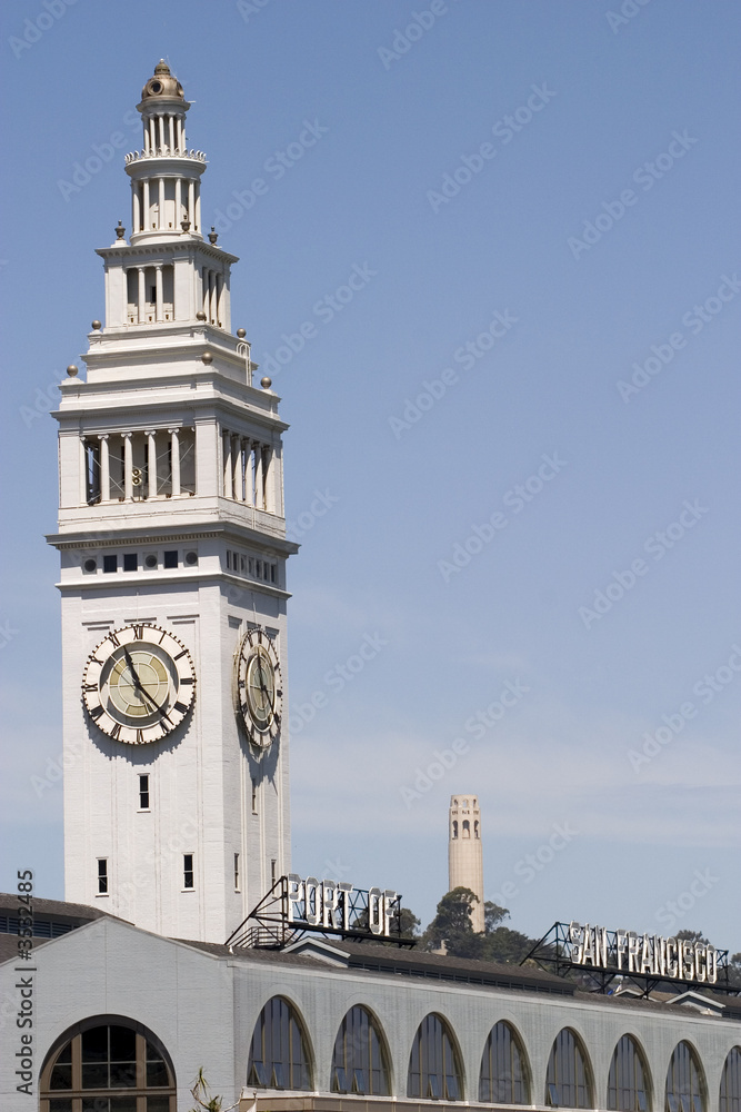 Fototapeta premium Ferry Building Close up