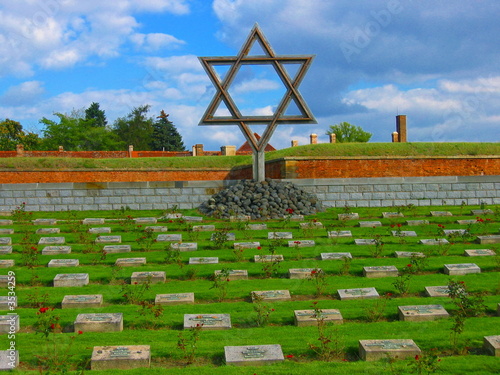 terezin cementary