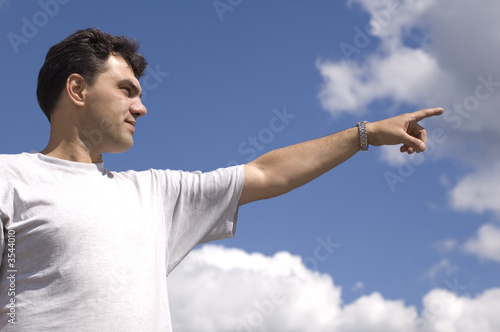 man on blue sky show course