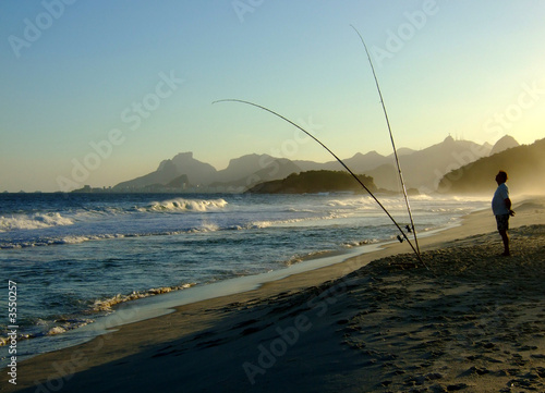 Fishing in Piratininga beach, in the late afternoon