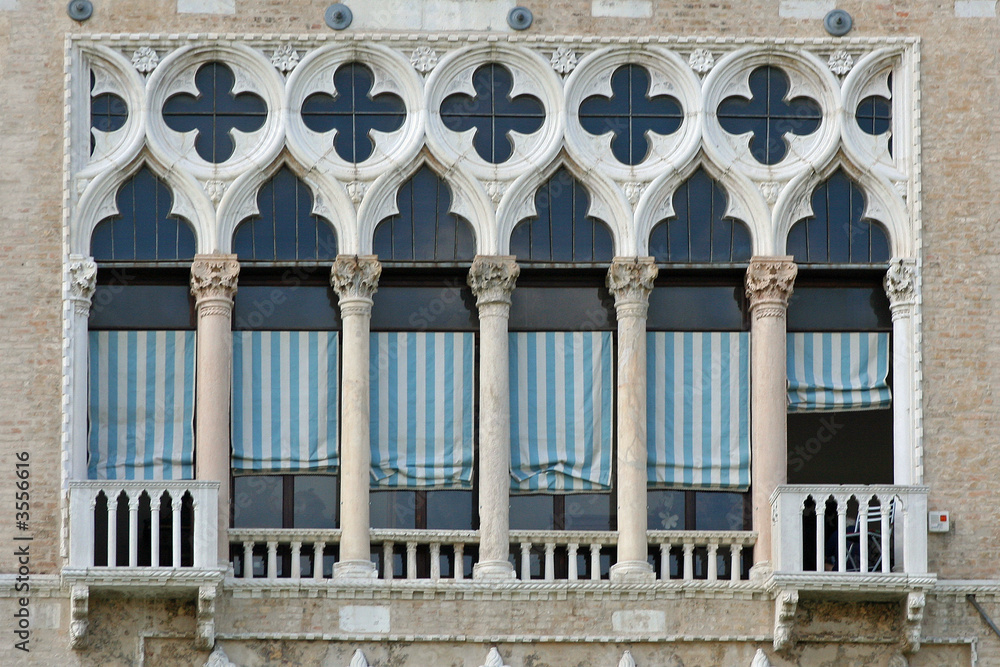 Fototapeta premium gothic window