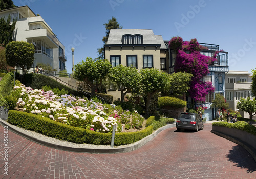 Fototapeta Naklejka Na Ścianę i Meble -  Lombard Street San Francisco