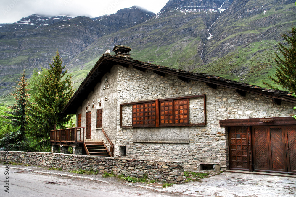 Maison dans un village de Haute Maurienne (Bessans).