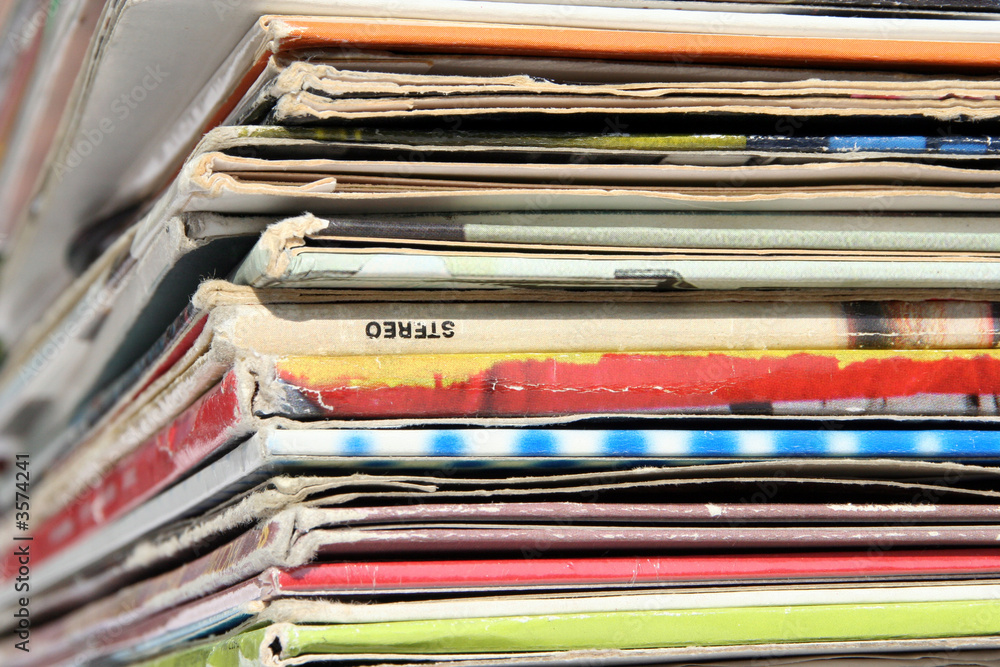 used hiphop, drum'n'bass and bigbeat records. used hiphop, drum'n'bass and bigbeat records.