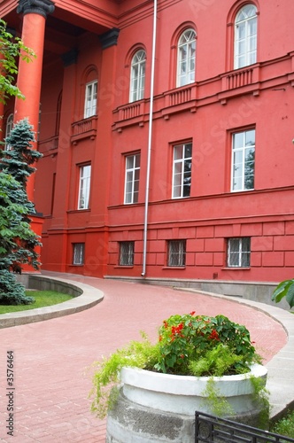 Fototapeta Naklejka Na Ścianę i Meble -  red columns