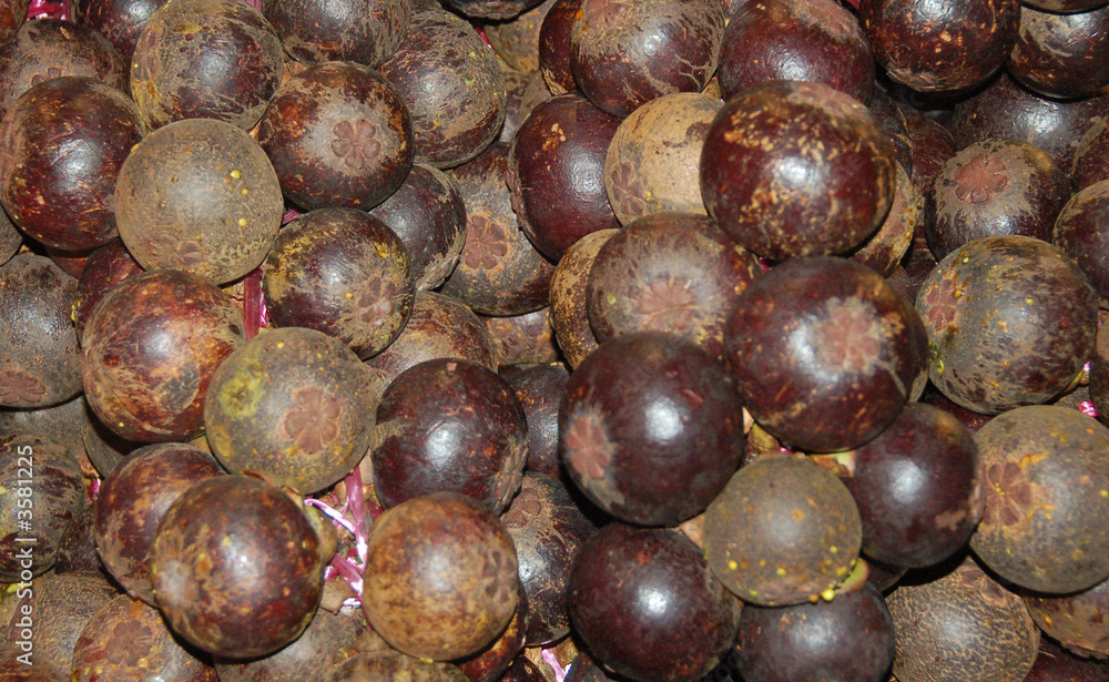 Obraz premium tropocal fruit with creamy white meat