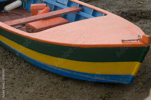Barque colorée
