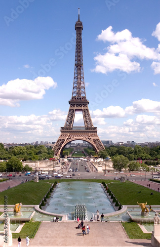 The Eiffel Tower © Phillip Minnis