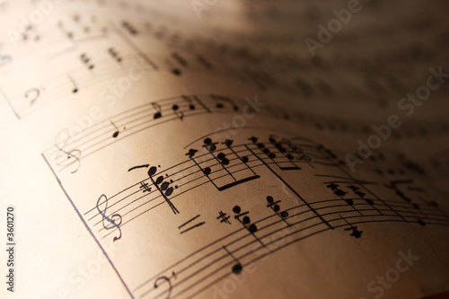 high contrast music notes