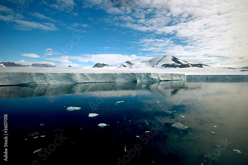 Pure Antarctica © staphy