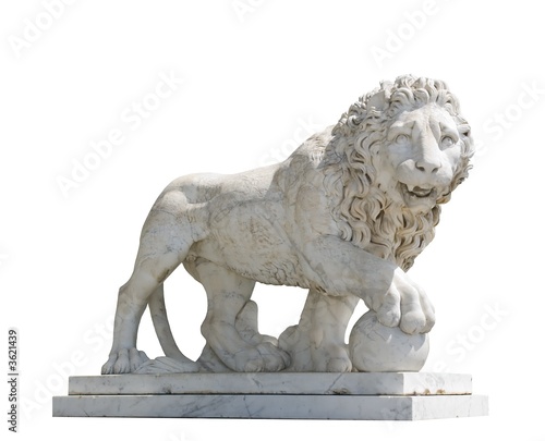 Isolated sculpture of a lion 
