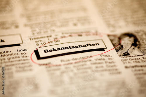 Fotografie Zeitungsannounce für Bekanntschaften
