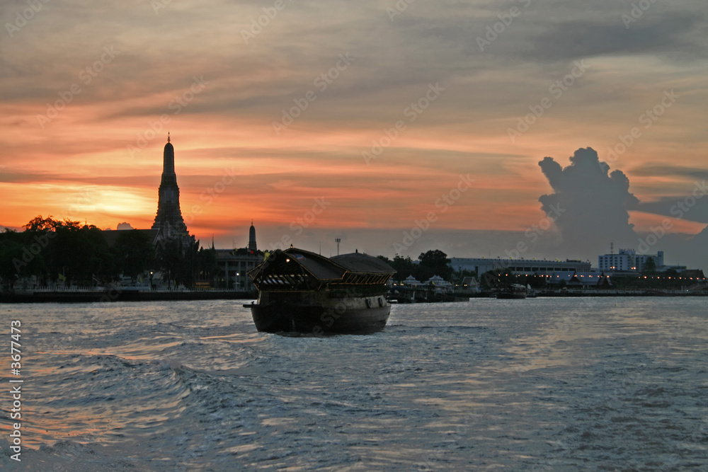 Sunset over Wat Arun