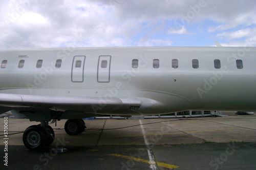 avion sur la piste photo