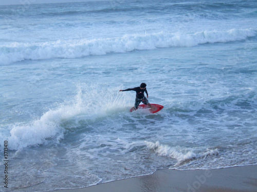 Surfer auf der Welle © Vitamin_B