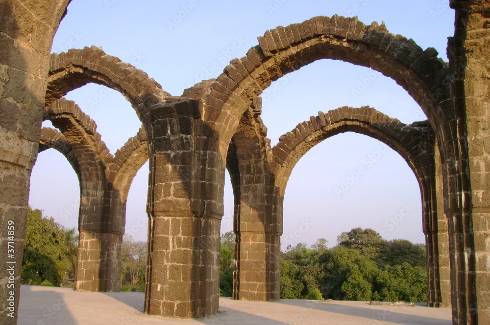 arches du Bara Kaman