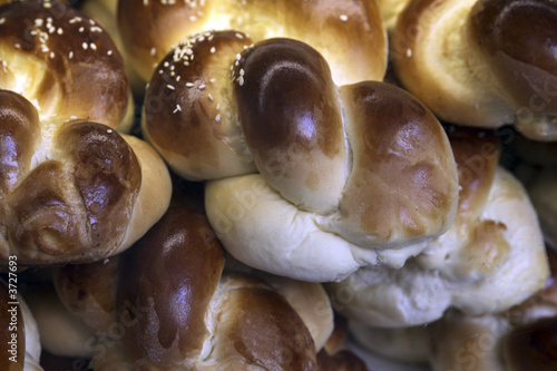 Obraz na plátně Paris a bakery selling Jewish challah bread