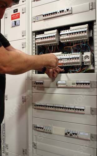 maintenance boite electrique