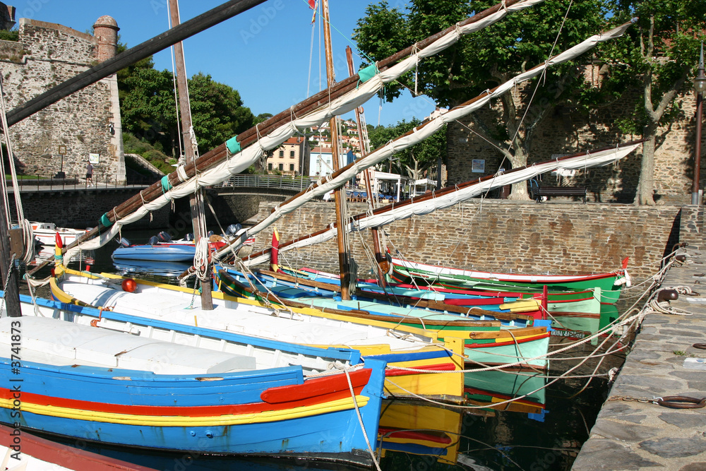 collioure barques catalanes