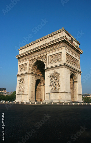 Triumphal arch in the morning