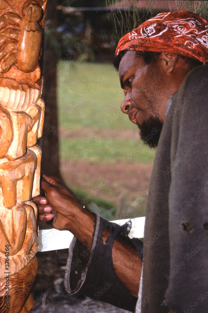 Sculpteur sur bois, Poindimie, Nouvelle-Calédonie Photos | Adobe Stock