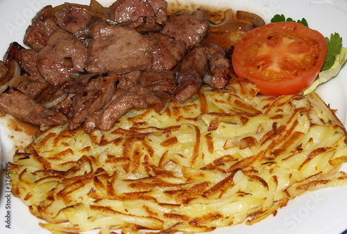 rösti au foie de veau photo
