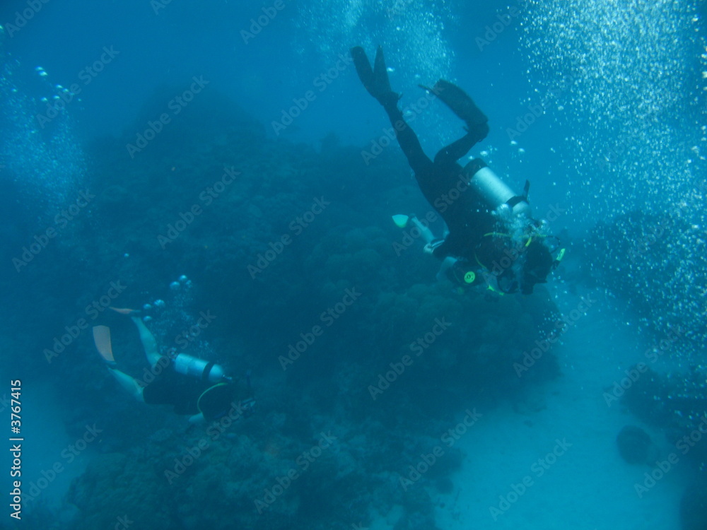 Scuba divers 2