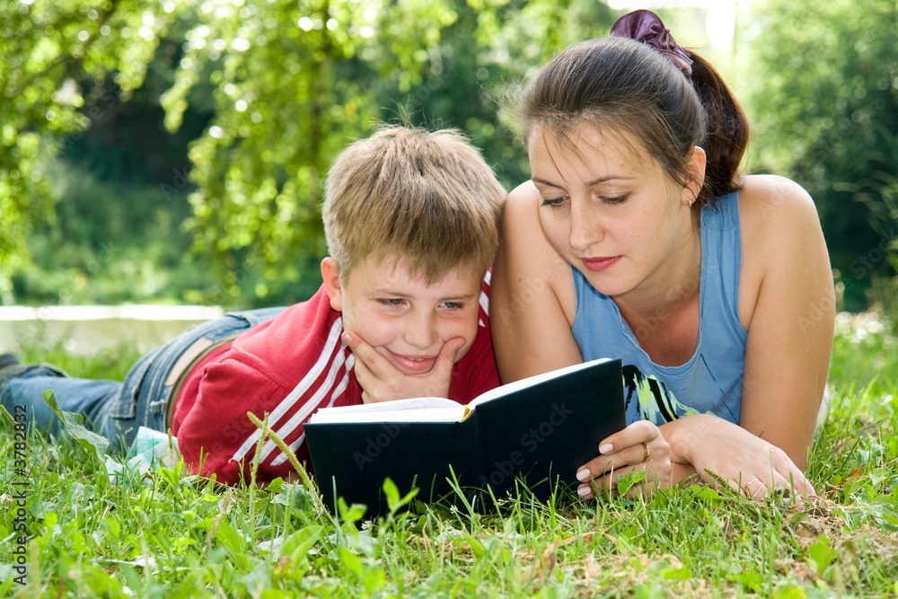 Mum and the son reads Mum and the son reads