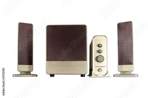 Multimedia speaker system 2.1