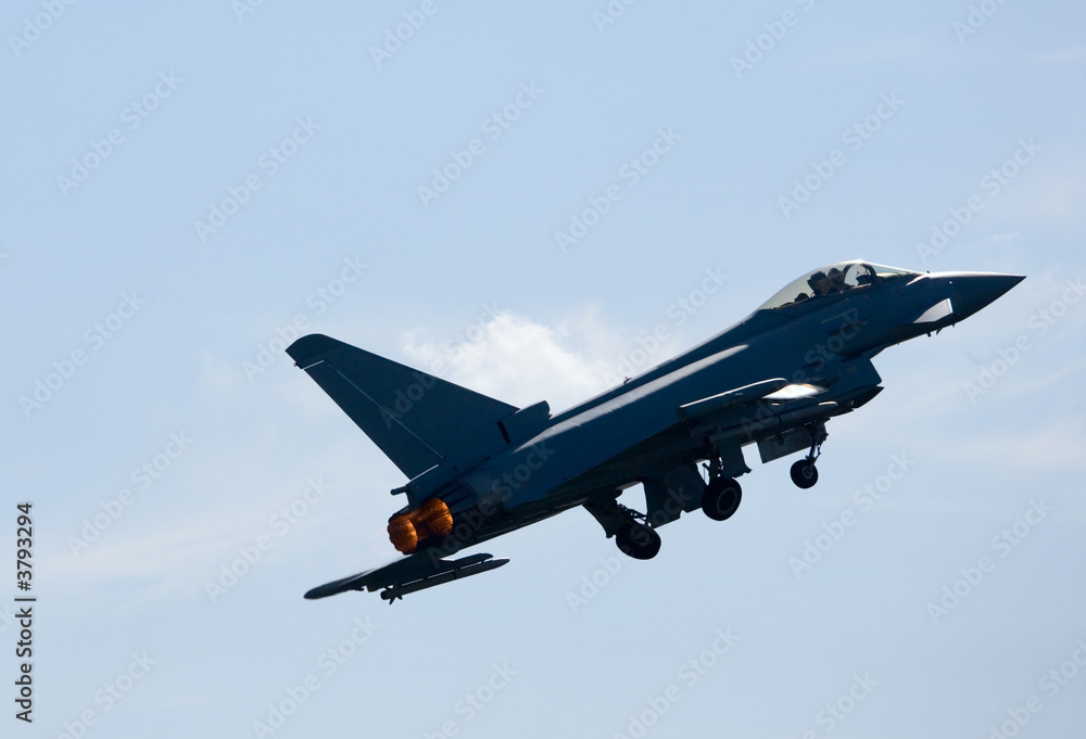 Eurofighter Typhoon F2 taking off Eurofighter Typhoon F2 taking off