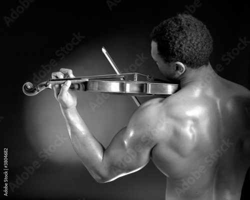 Bodybuilder Violinist