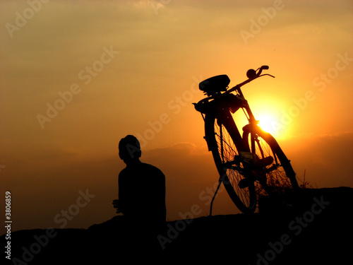 Fototapeta Naklejka Na Ścianę i Meble -  Cycle Sunset