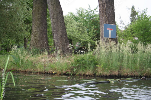 sackgasse auf dem wasser