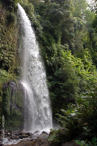 cascade ; Senaru ; Lombok