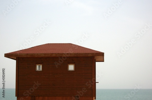 Dead sea house horison