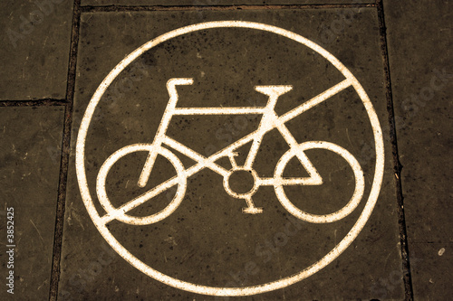 cycling forbidden sign