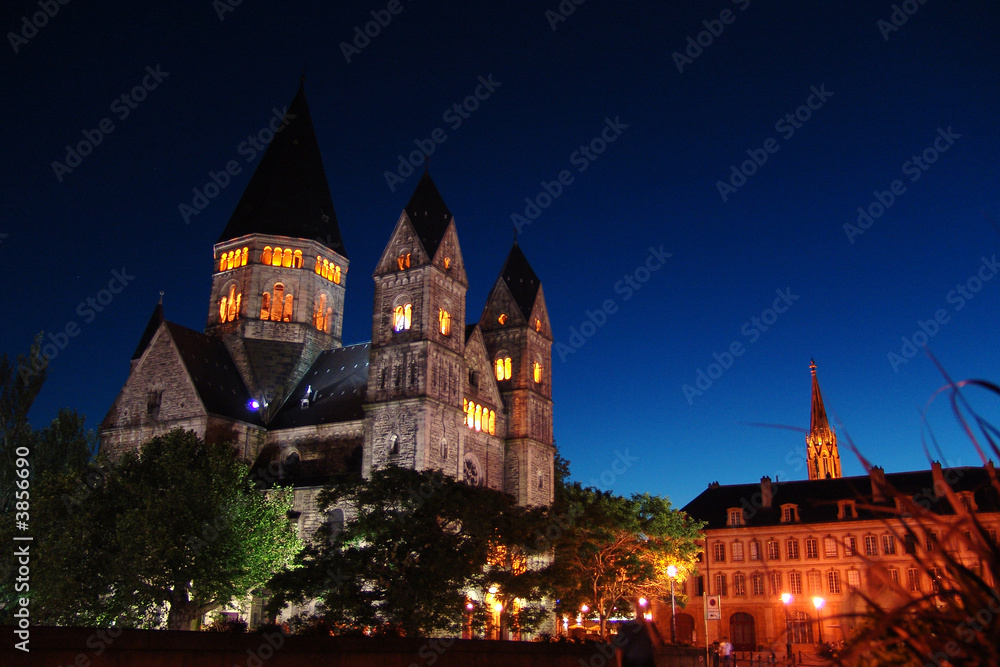 Naklejka premium Metz: Bras de la Moselle - Temple Neuf