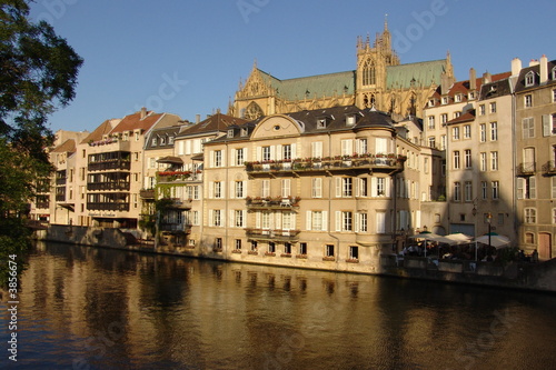 Moselblick auf Innenstadt und Kathedrale
