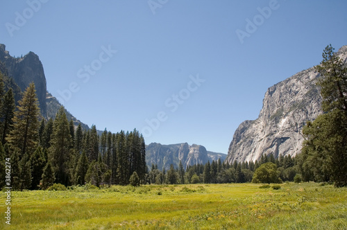  Yosemite valley towards the west