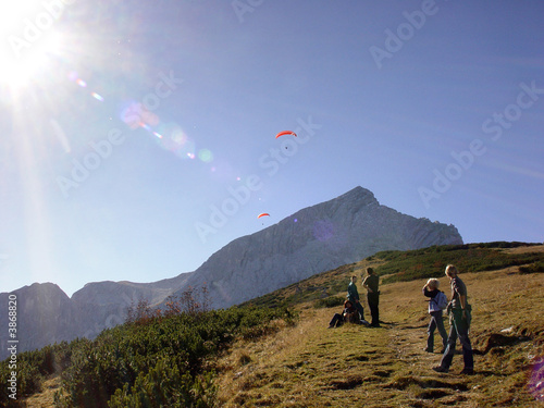 Alpspitze-Wanderer und Gleitschirm