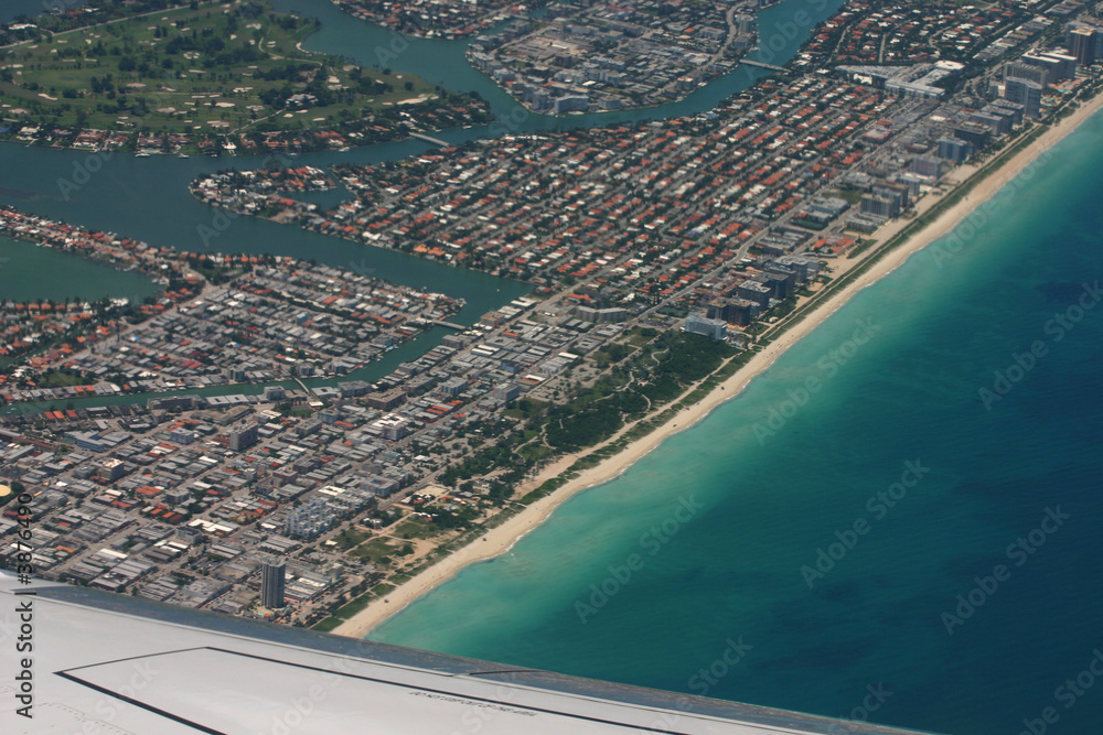 Vista aerea de la costa en Miami
