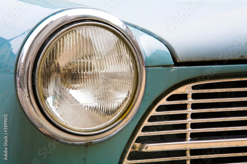 Vintage car headlight © Paul Maguire