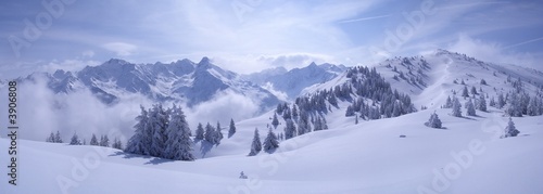 Montagne sous la neige Belledonne © Julien Rousset