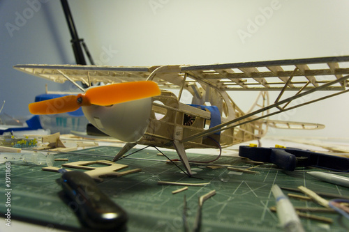 Model airplane construction 2